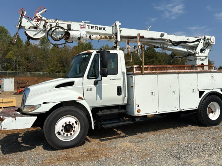 2007-international-durastar-4300-image-1