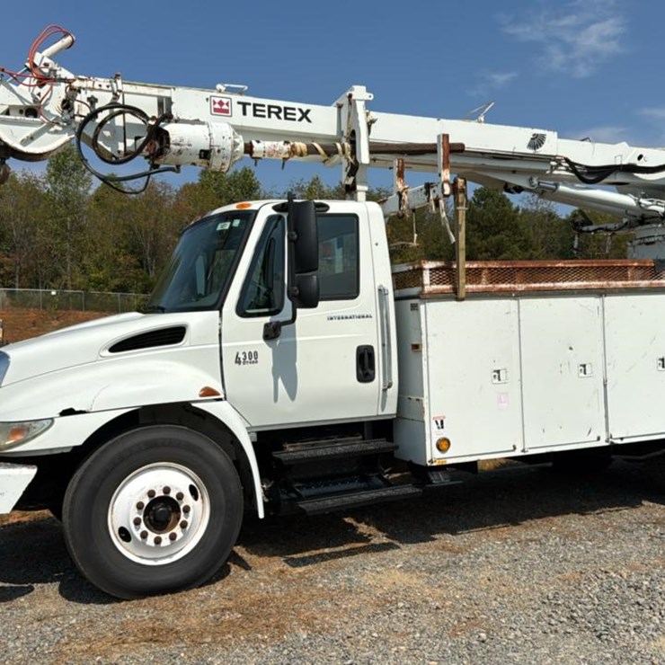 2007 INTERNATIONAL DURASTAR 4300