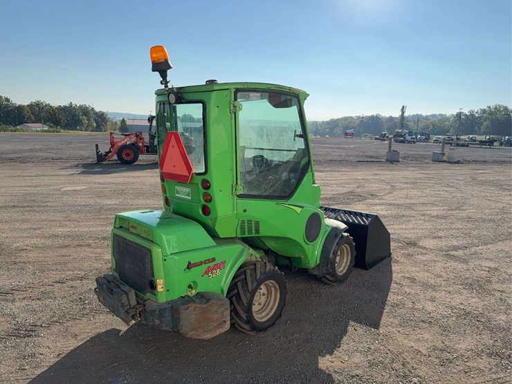 advant-528-wheel-loader-image-3