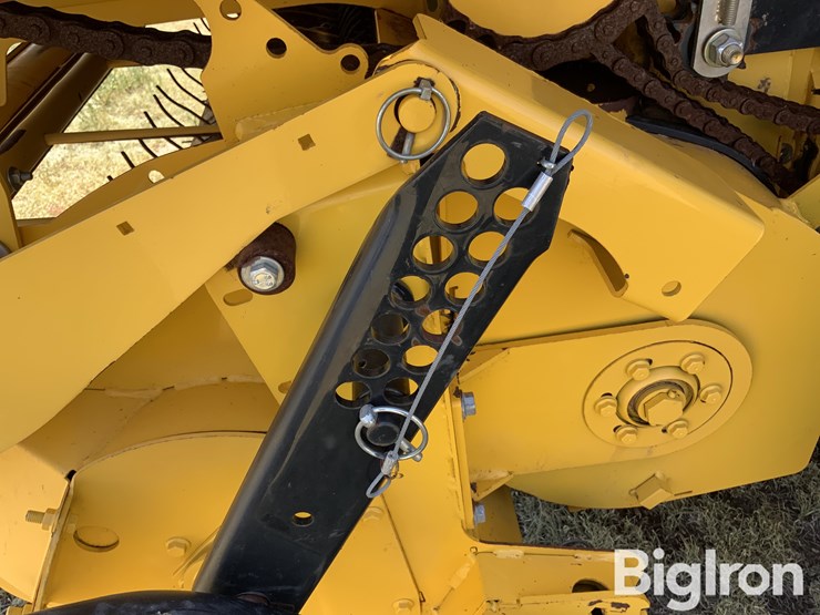 2022-new-holland-roll-belt-560-image-10
