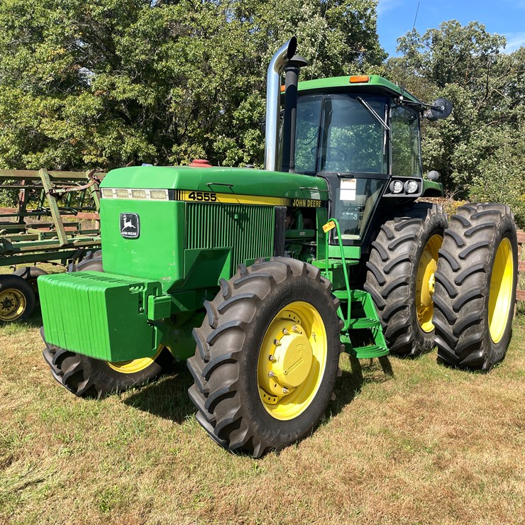 JOHN DEERE 4555