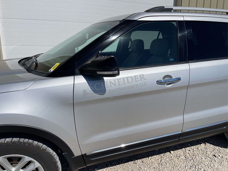 2013-ford-explorer-image-66