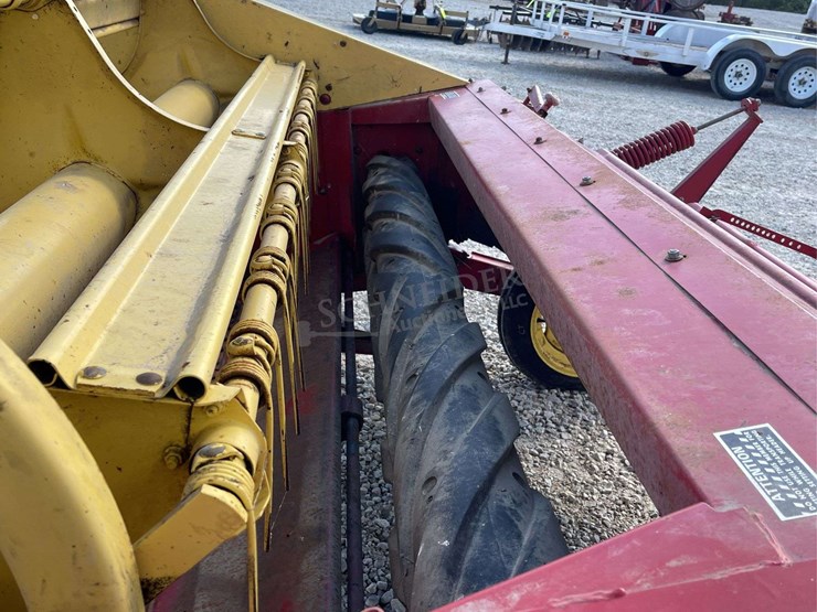 new-holland-472-image-17