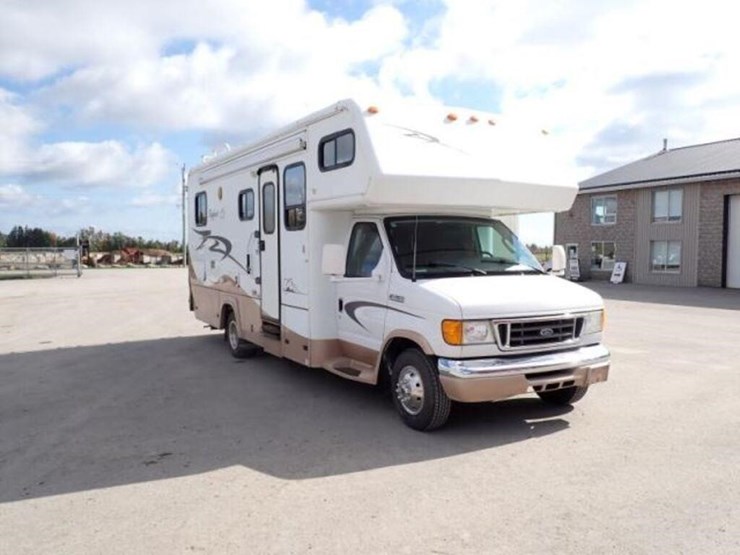 2007-big-foot-30mh26sl-26-ft-s/a-class-c-motorhome-image-2