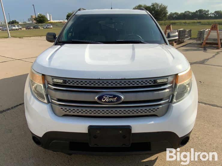 2014-ford-explorer-image-2