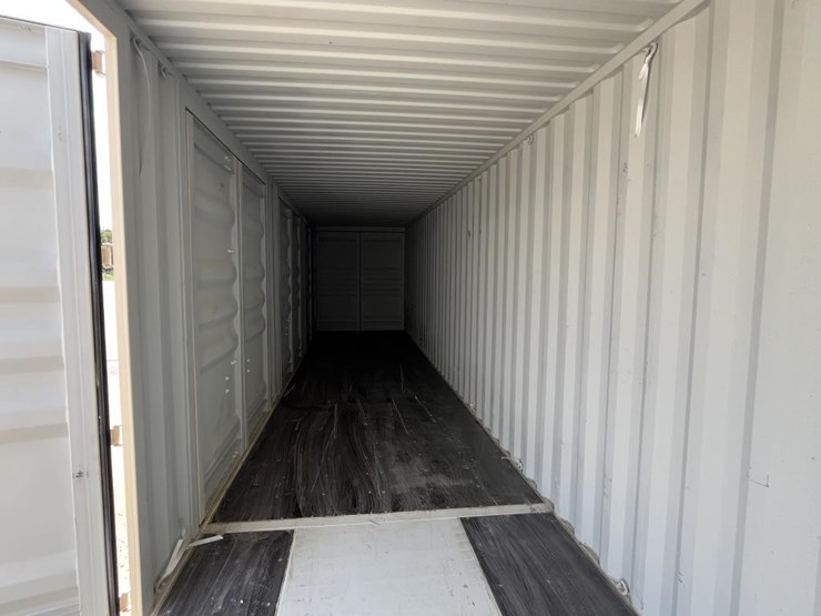 #1018-•-2024-40’-(5)-door-shipping-container-image-11