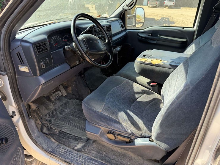 2000-ford-f350-image-26