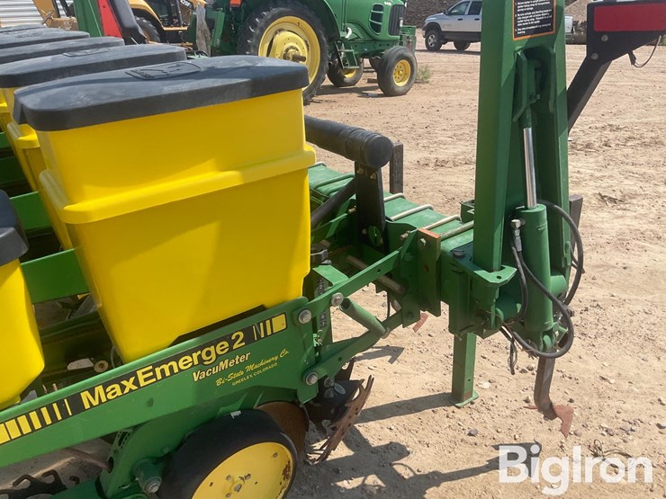 john-deere-7300-image-16