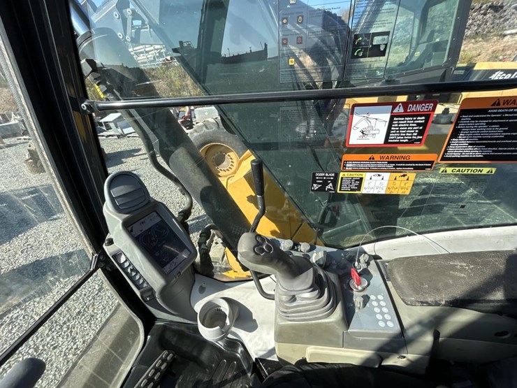 deere-75g-image-67