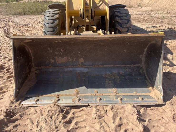 caterpillar-928g-image-11