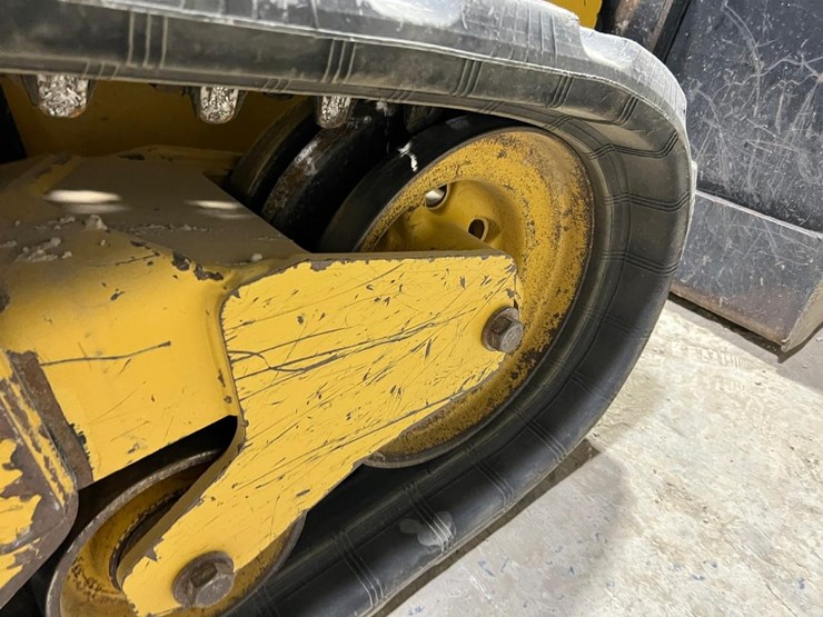 2019-caterpillar-259d3-image-21