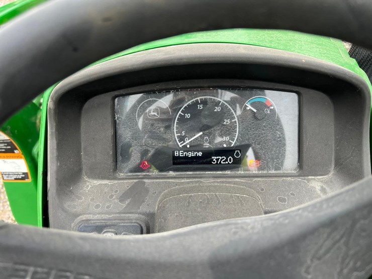 2021-john-deere-3025e-image-23