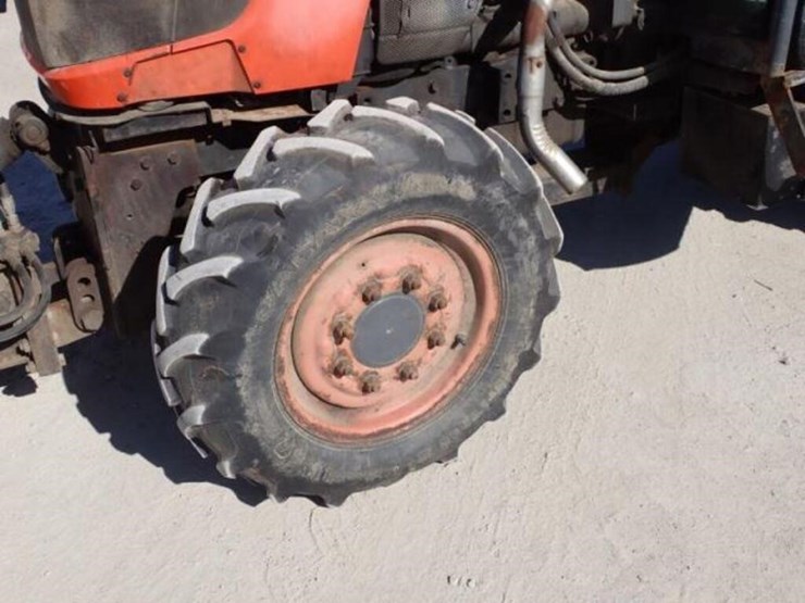 2016-kubota-m7040d-image-66