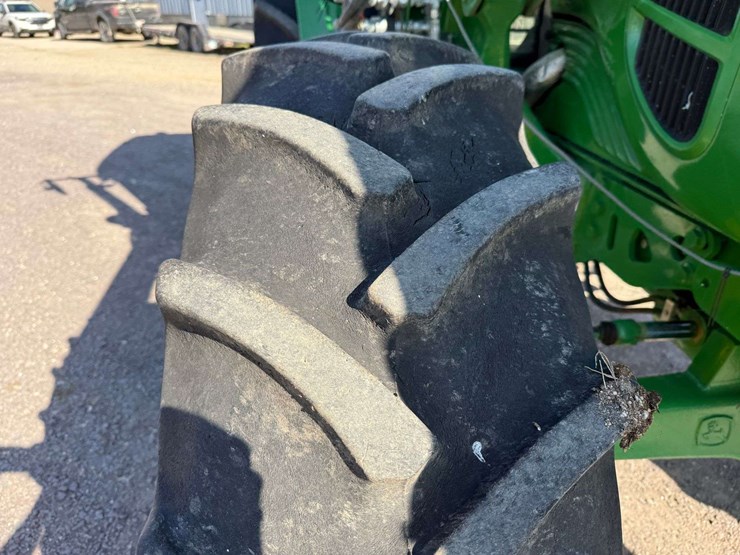 2009-john-deere-6430-premium-image-32