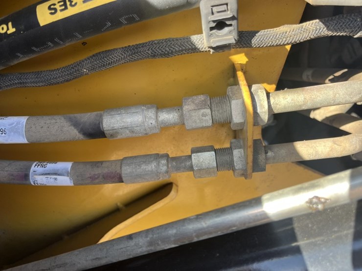 2012-caterpillar-272d-image-26