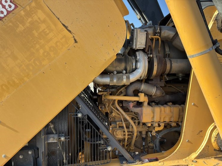 2015-deere-710k-image-16
