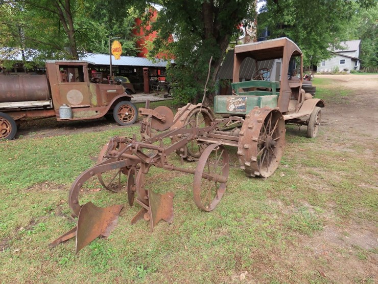 1920-ford-model-t-image-11