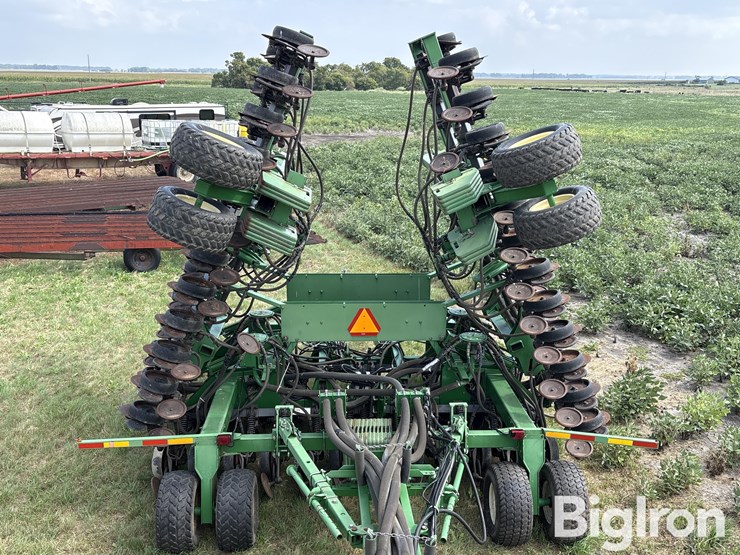 2005-john-deere-1890-image-17
