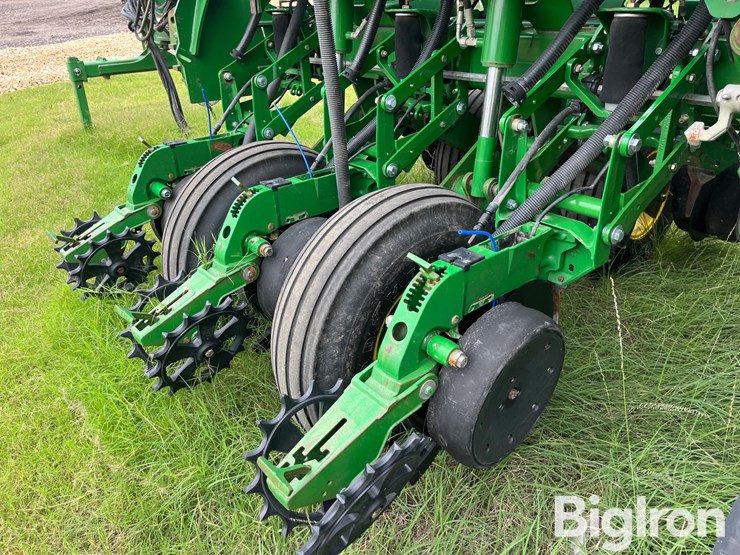 2009-john-deere-1790-ccs-image-18