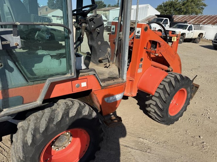 kubota-r520-image-24