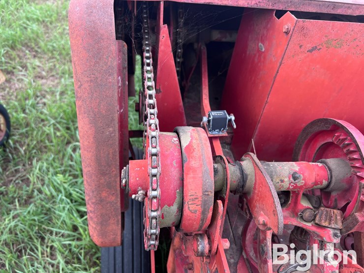 new-holland-270-image-20