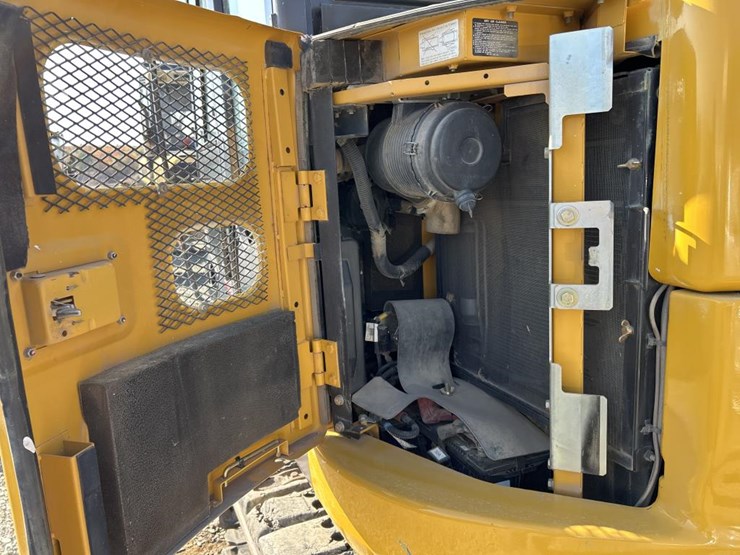 deere-75g-image-40