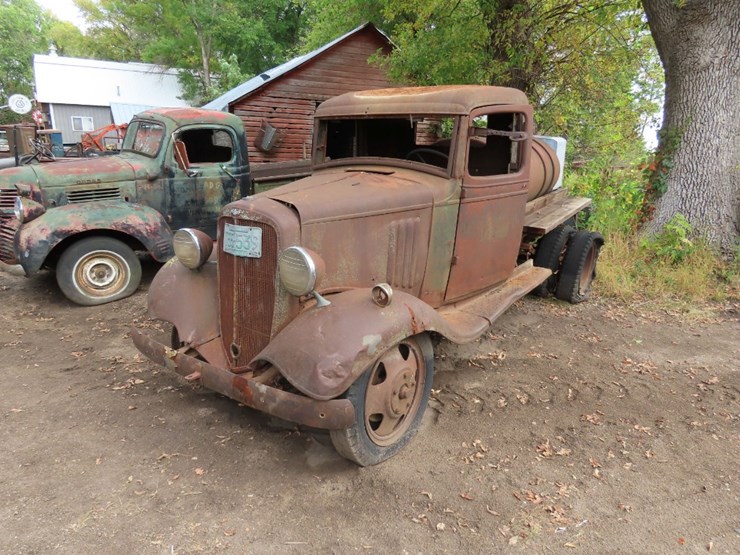 1935-chevrolet-tanker-truck-image-3