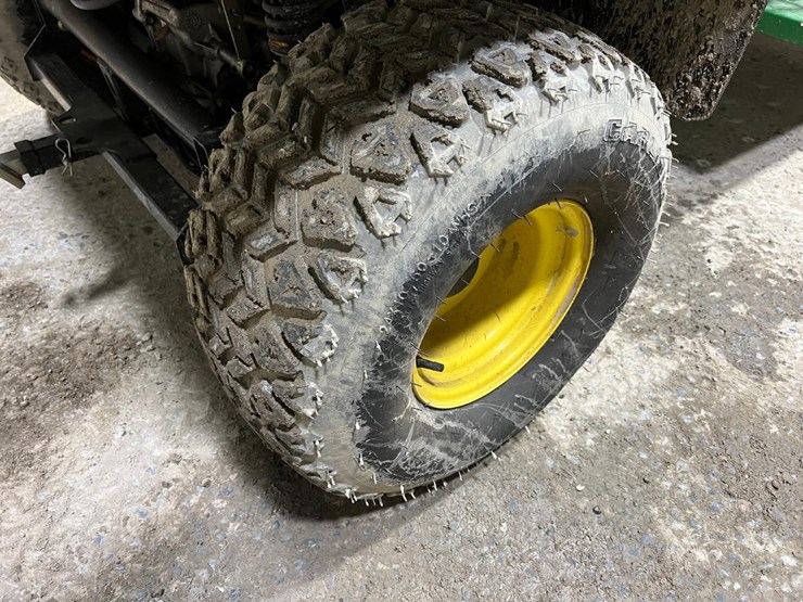 john-deere-gator-image-12
