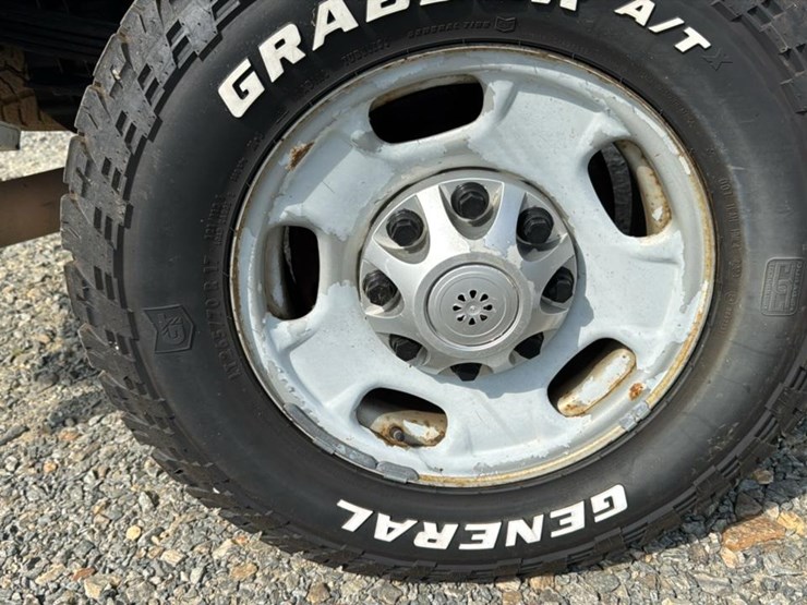 2012-chevrolet-2500-image-18