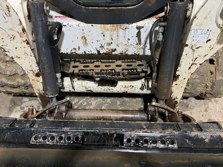 2017-bobcat-t595-image-10