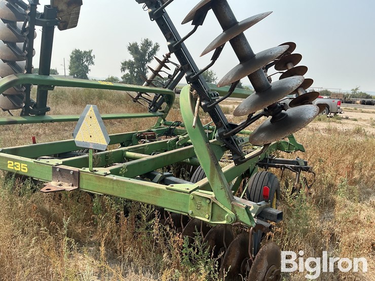 john-deere-235-image-19