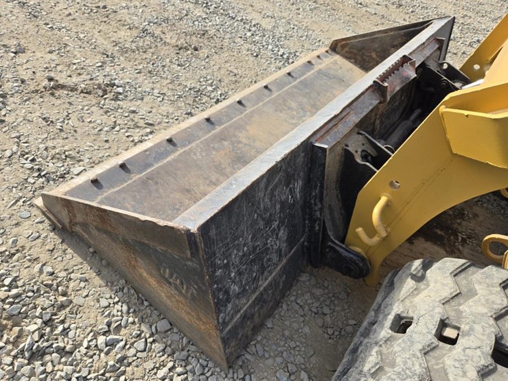 caterpillar-279d-image-11