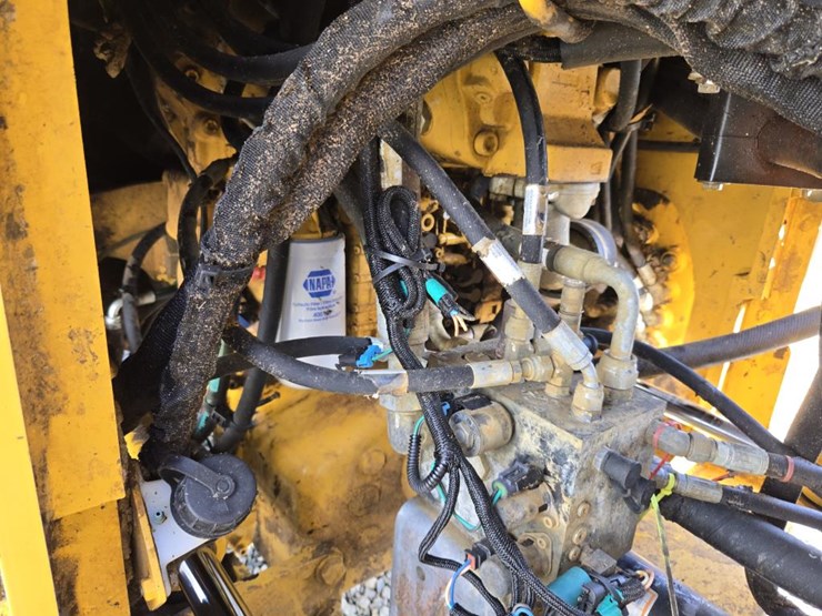 deere-624k-image-36