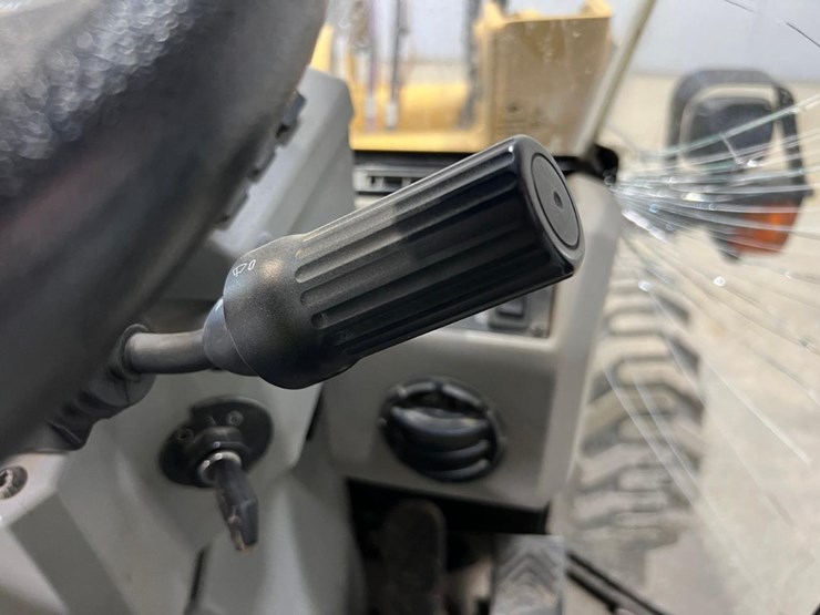 2017-caterpillar-903c2-image-28