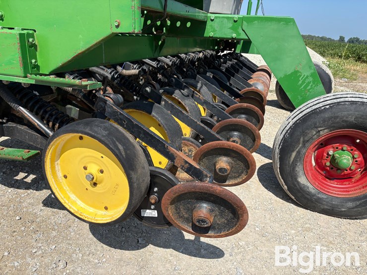 john-deere-750-image-19