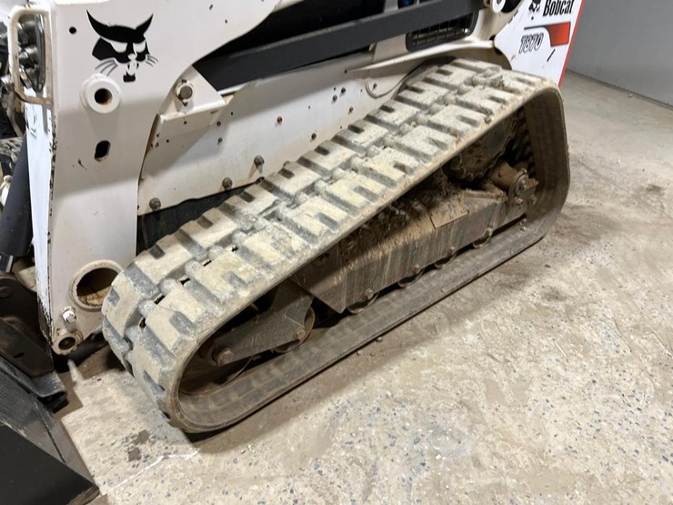 2019-bobcat-t870-image-12