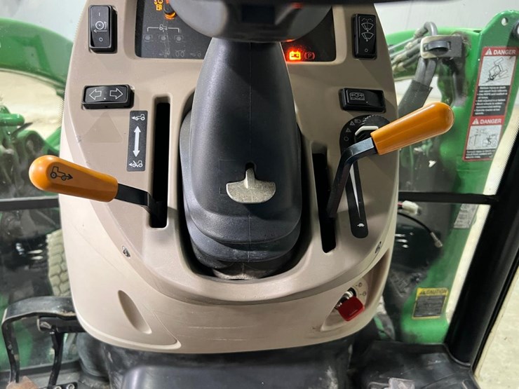 john-deere-3720-image-25