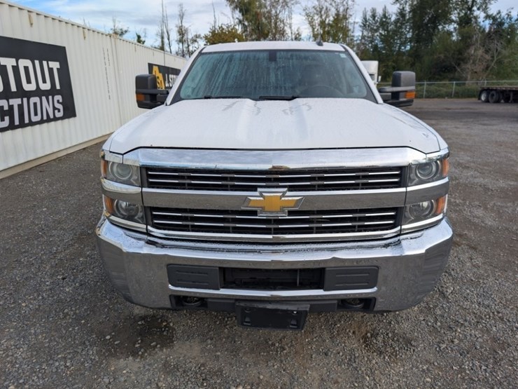 2016-chevrolet-silverado-2500-image-8