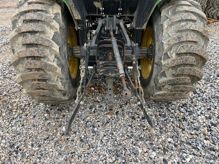 2021-john-deere-3025e-image-15