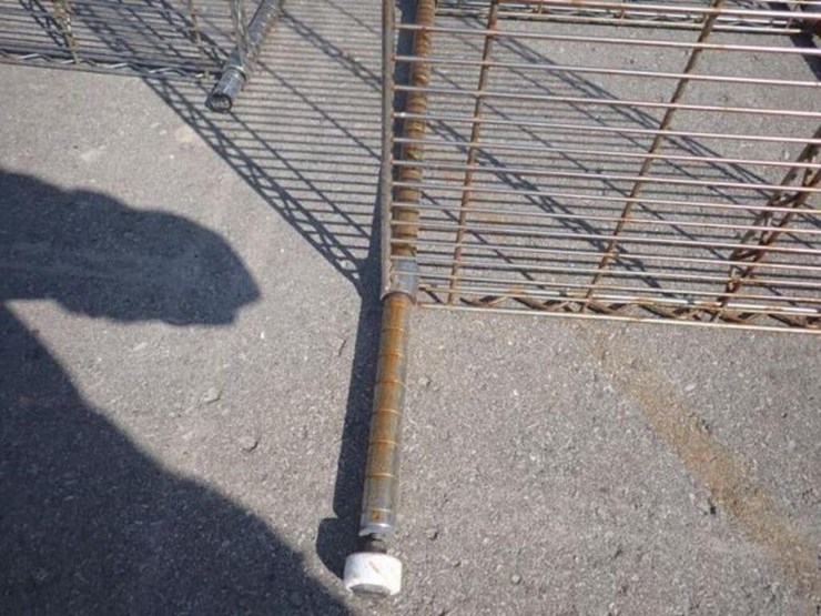 qty-of-(3)-metal-racks-image-8
