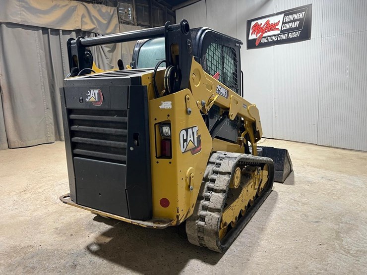 2019-caterpillar-259d3-image-5