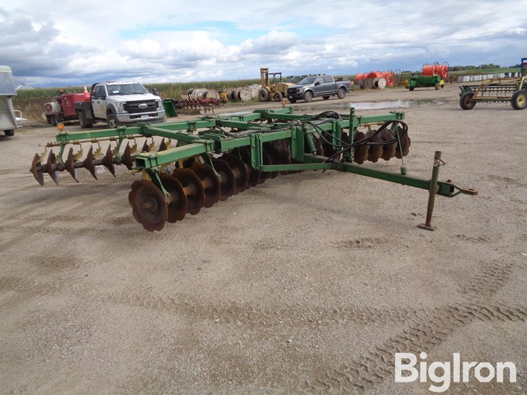 john-deere-1640-image-3