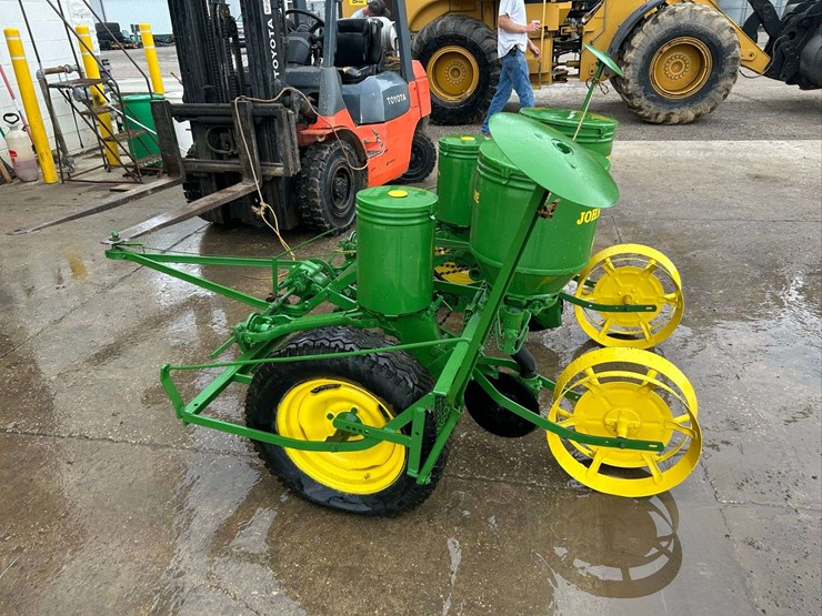 john-deere-2r-image-8