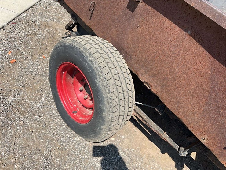 chevrolet-1/2-ton-regular-cab-pickup-image-8