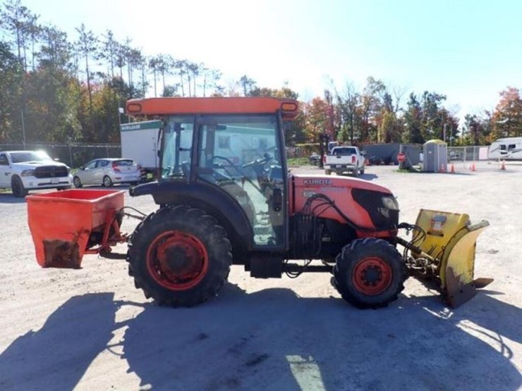 2016-kubota-m7040d-image-4