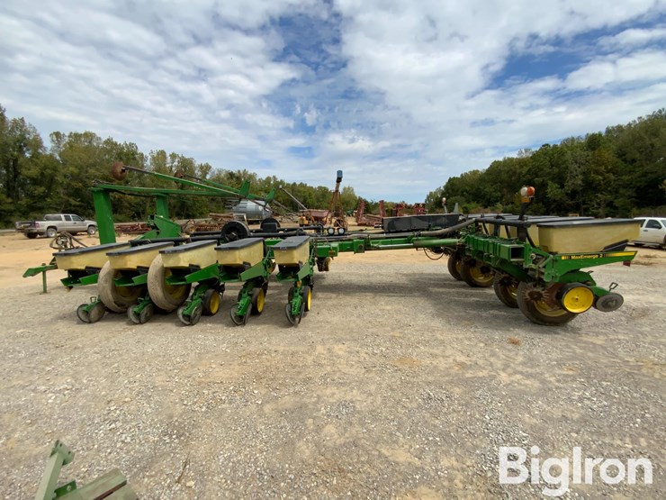 john-deere-7200-image-8