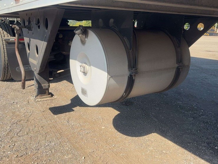 2020-utility-3000r-reefer-image-13