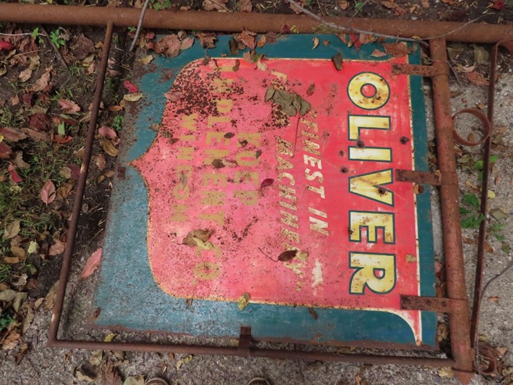 oliver-sign-on-pole-image-2