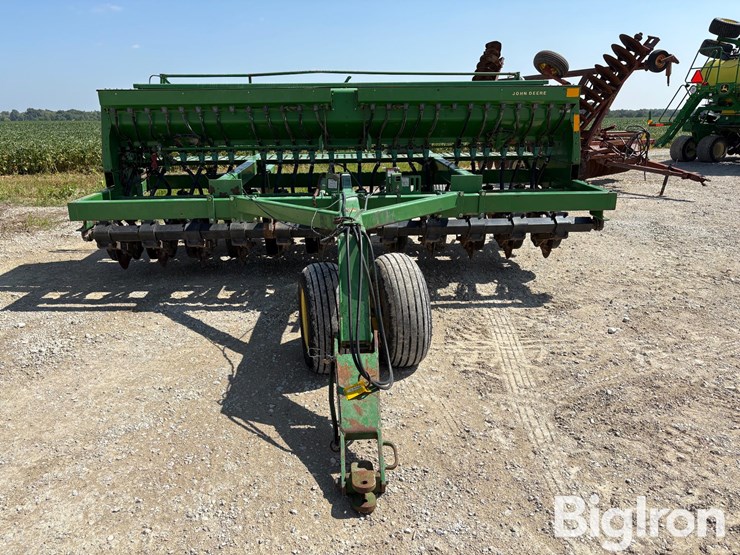 john-deere-750-image-2