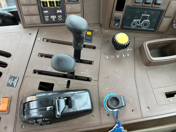 john-deere-6320-image-33